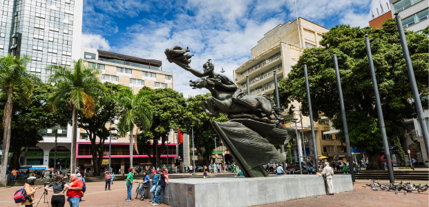 Escultura de simon bolivar pereira