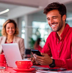 personas crean su cuenta aval pay gou